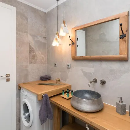 Vilianna Βίλα Ζεφυρία